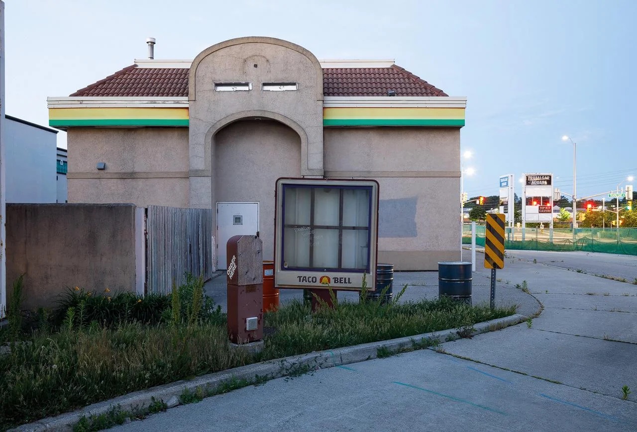 Taco Bell drive trhugh Picture